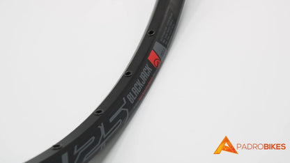 LLANTA TR25 BLACK JACK